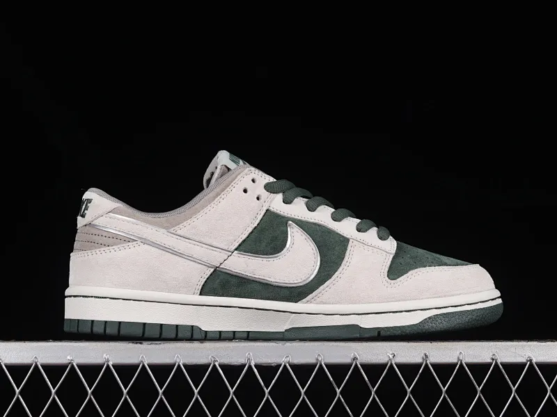 All Categories Nk SB Dunk Series Nk SB Dunk Low Low-top sneakers Otomo Katsuhiro x Nk SB Dunk Low "Steamboy OST" Otomo Katsuhiro co-branded SB low-top sports and leisure sneakers LF0039-035